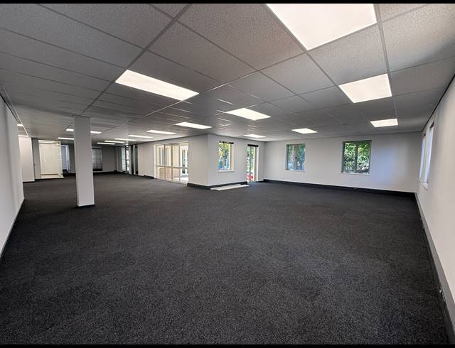 381M² OFFICE TO LET IN KILLARNEY